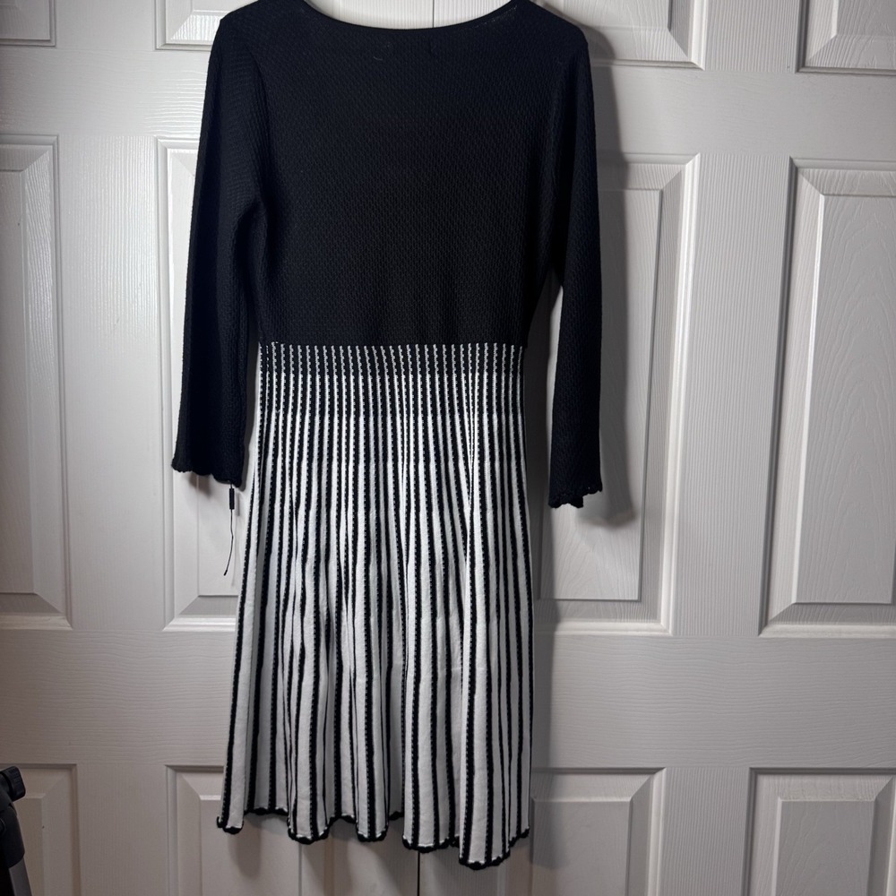 NWOT Calvin Klein Sweater Dress Size Medium Womens Long‎  Sleeve Fit Flare - Picture 8 of 10